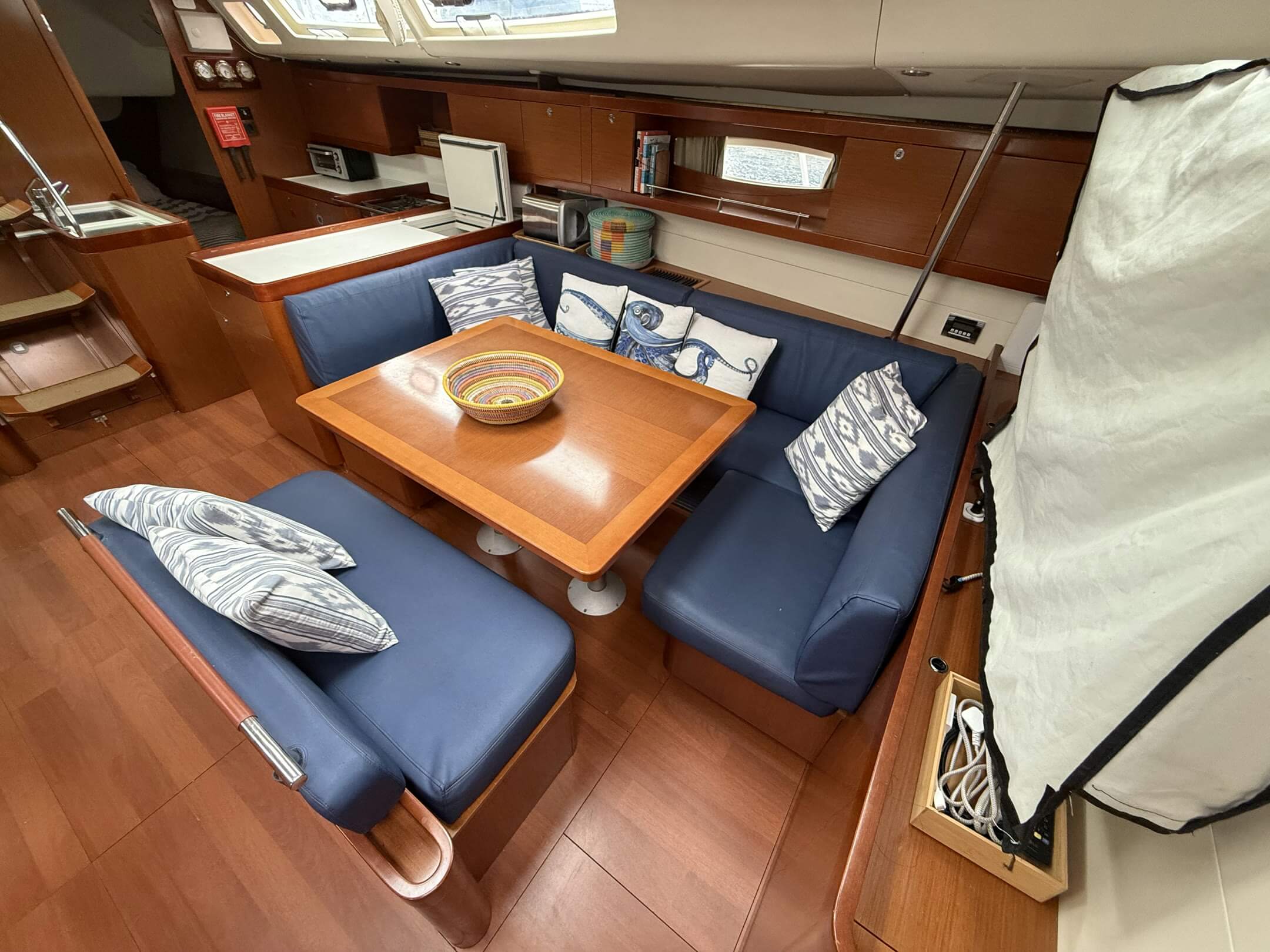 Attonment - 2011 Beneteau Oceanis 54