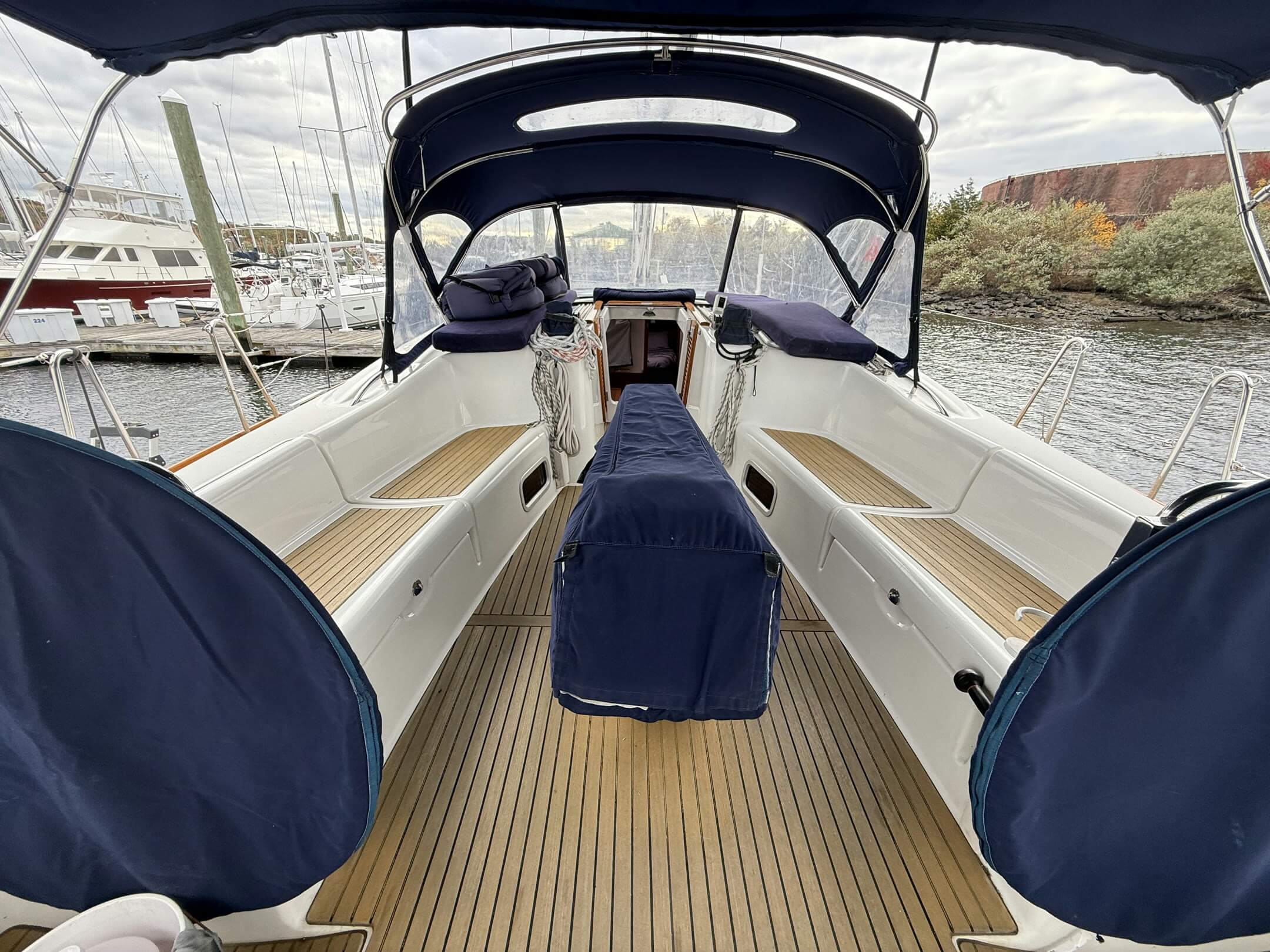 Attonment - 2011 Beneteau Oceanis 54
