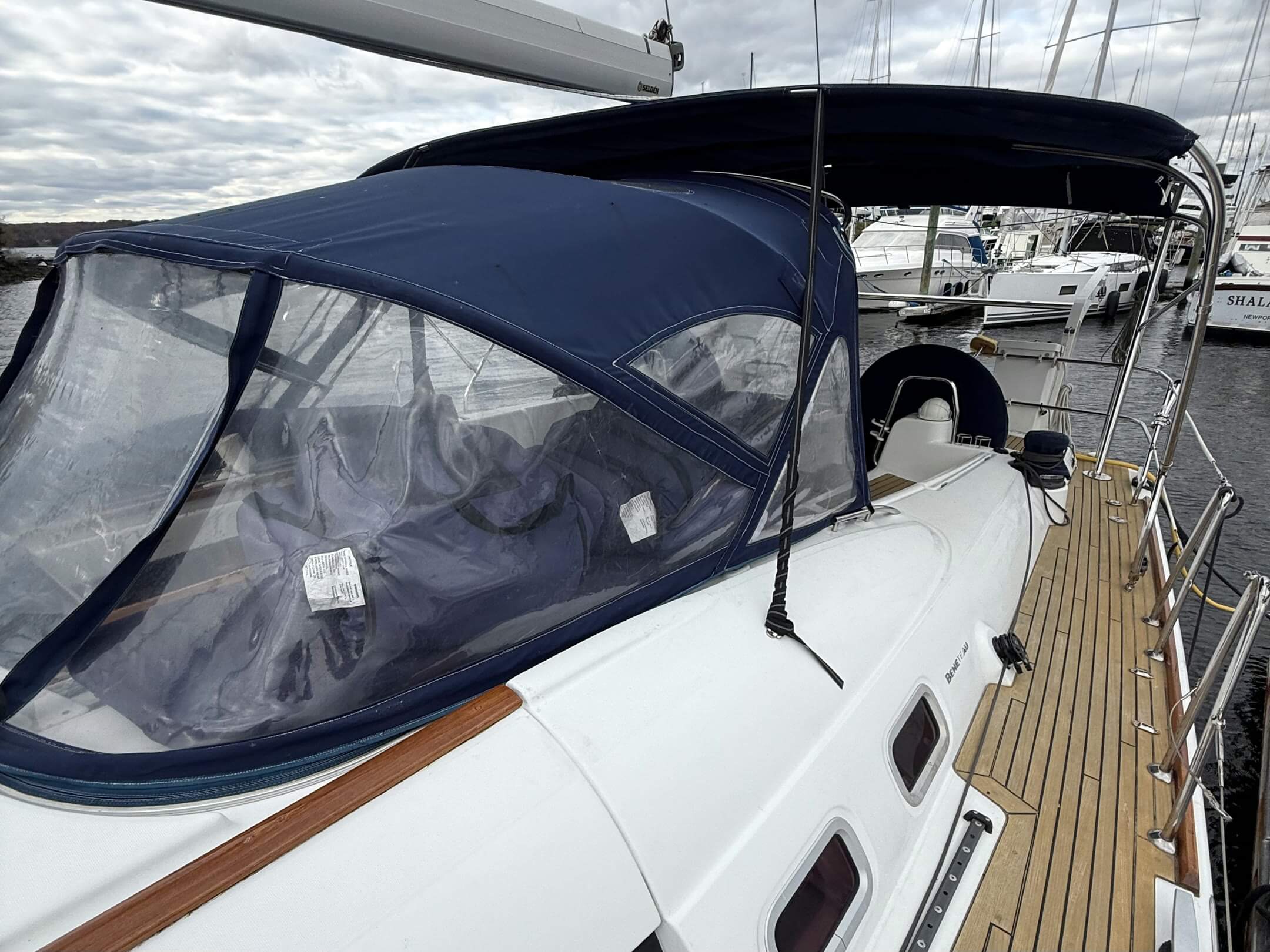 Attonment - 2011 Beneteau Oceanis 54